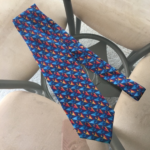 Giorgio Armani Wave Pattern Silk Tie - Picture 1 of 4